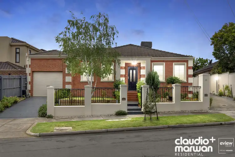 1/10 Nerissa Grove, Oak Park VIC 3046
