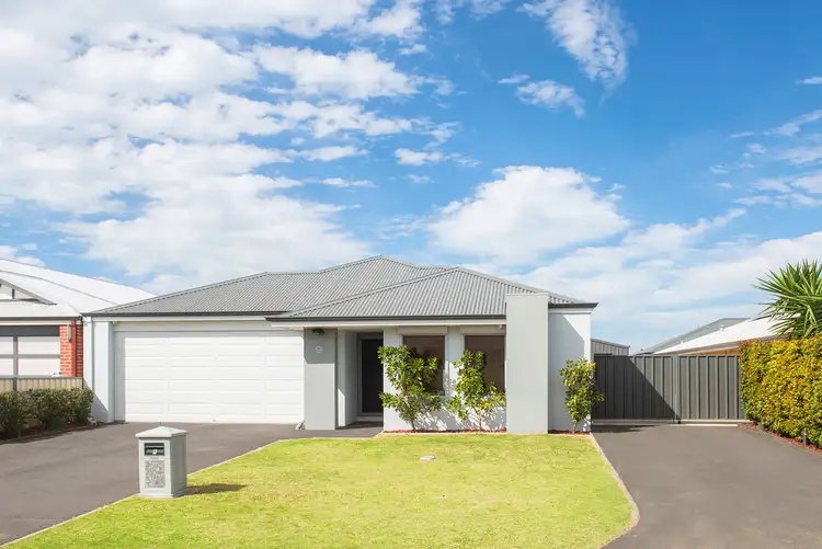 9 Billabong Street, Yalyalup WA 6280
