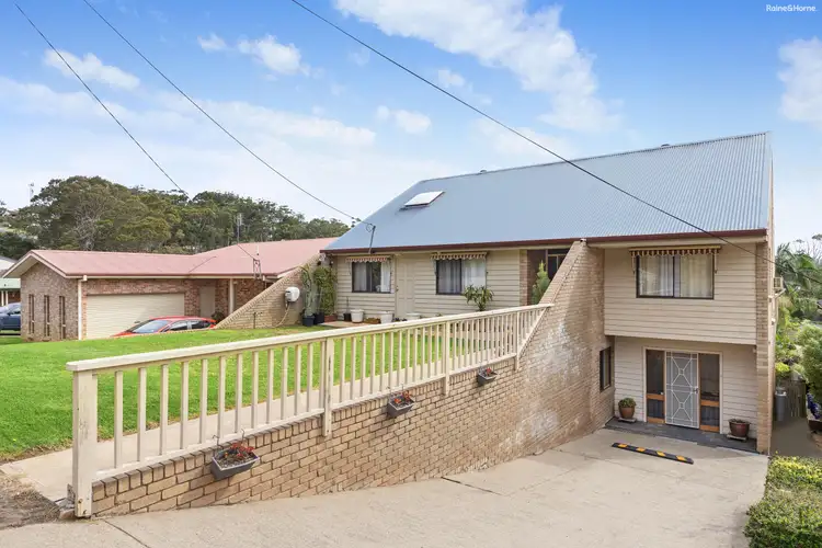 42 Riverview Crescent
