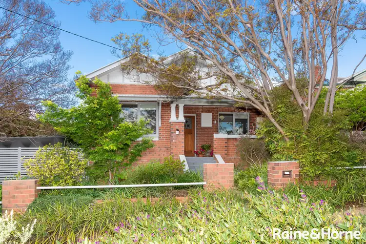5 Young Street, Turvey Park NSW 2650