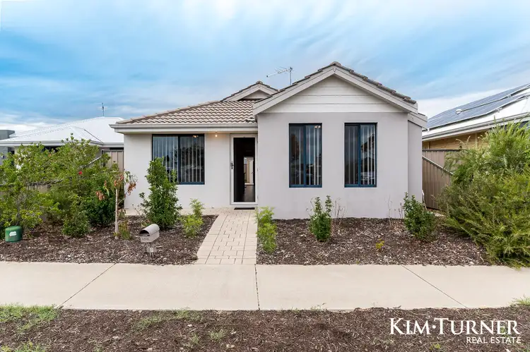 Second view of Homely house listing, 7 Torino Crescent, Piara Waters WA 6112