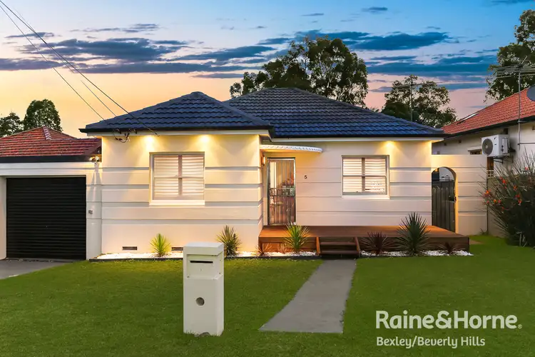 5 Bungalow Road, Roselands NSW 2196