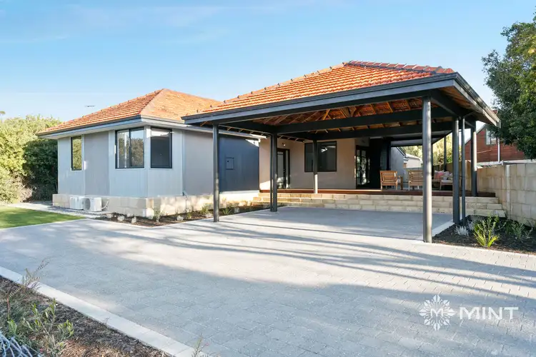 3 Lynn Street, Hilton WA 6163