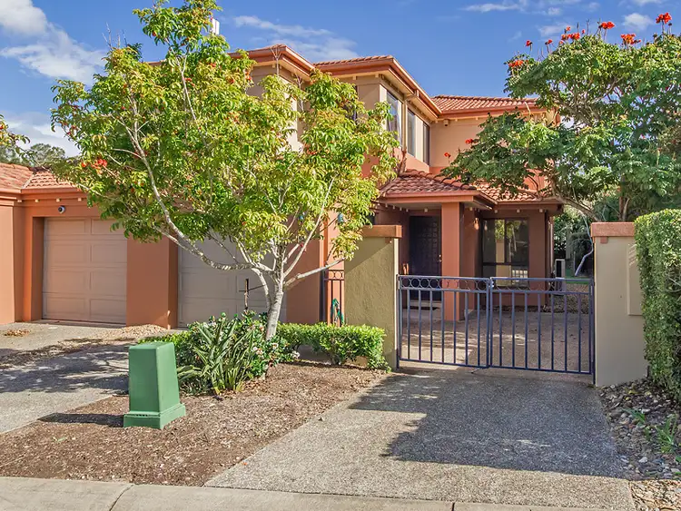 62/4 University Drive