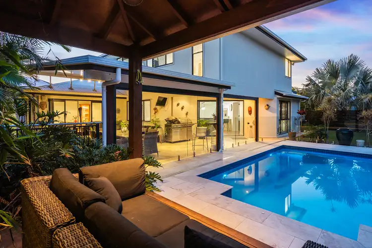16 The Avenue, Windaroo QLD 4207