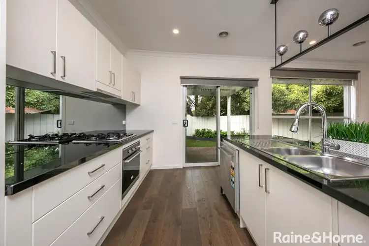 Fifth view of Homely house listing, 2/5 Robert Court, Gisborne VIC 3437