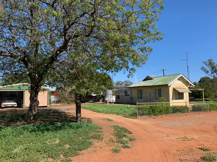 2 Popes Esplanade, Weethalle NSW 2669