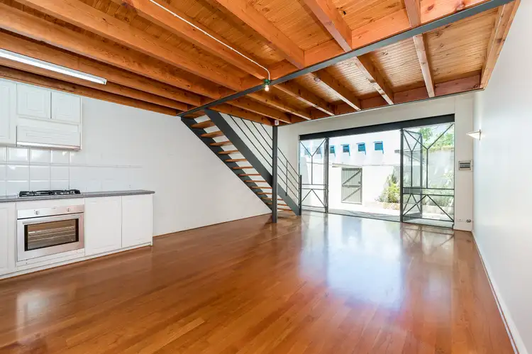 2/12 Pensioner Guard Road, North Fremantle WA 6159