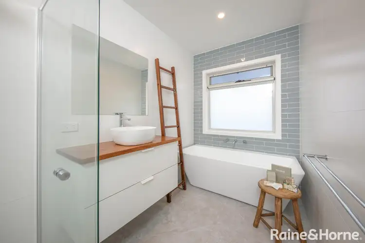 Sixth view of Homely house listing, 2/11 Worcester Road, Gisborne VIC 3437