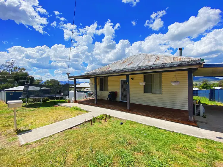 6 Breeza Street, Quirindi NSW 2343