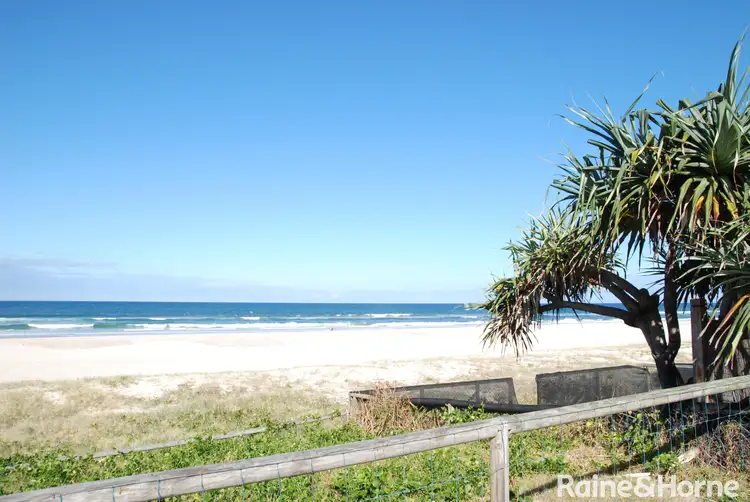 4 A Fifteen Avenue, Palm Beach QLD 4221