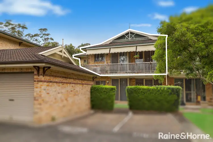 12/12-20 Kinarra Avenue, Wyoming NSW 2250