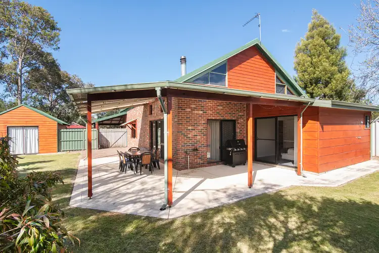 16 Hakea Way, Dunsborough WA 6281