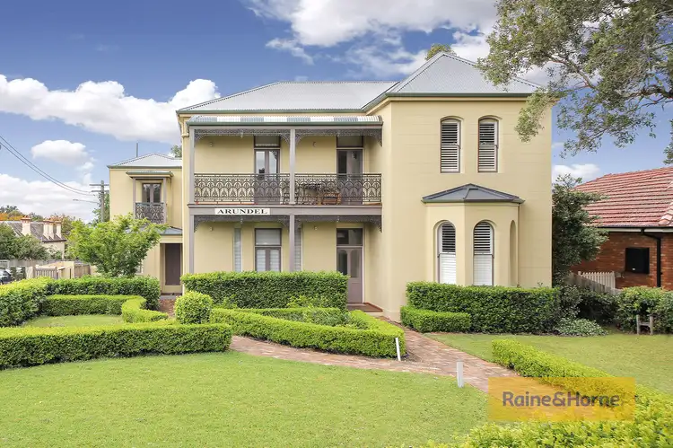 4/2 Victoria Square, Ashfield NSW 2131