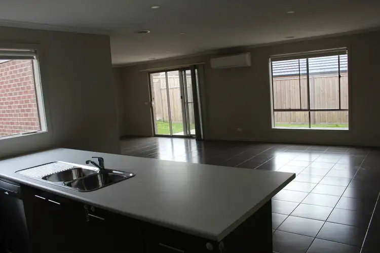 Fifth view of Homely house listing, 5 Lampton Way, Sunbury VIC 3429