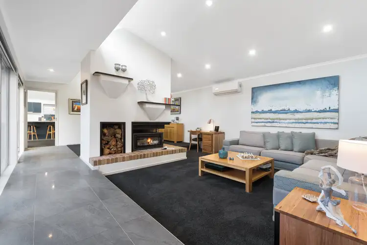 17 Guildford Close, Frankston VIC 3199