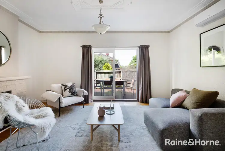 3/62 Napier Crescent, Essendon VIC 3040
