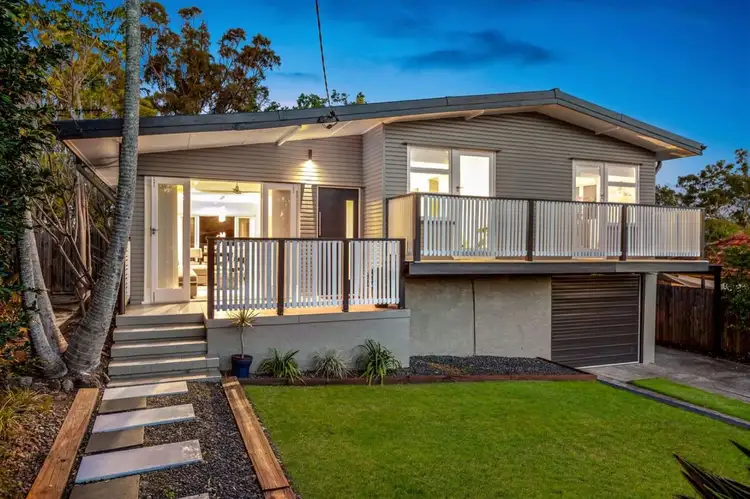 16 Wiseman Street, Kenmore QLD 4069