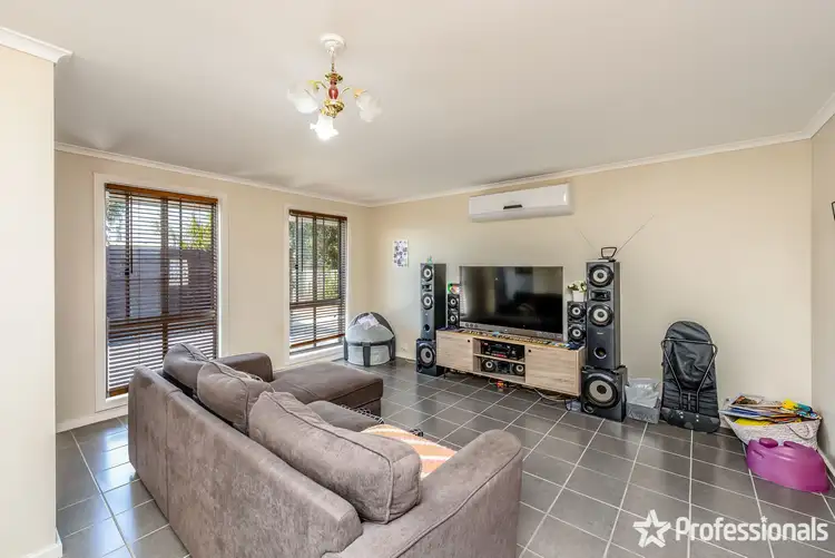 Fifth view of Homely house listing, 3 Astron Place, Waggrakine WA 6530