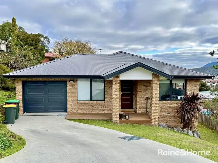 3 Elwood Drive