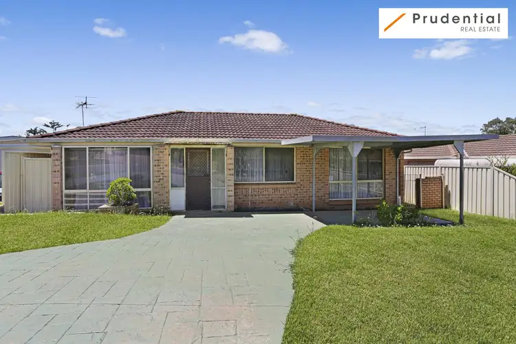 6 Olivia Close, Rosemeadow NSW 2560