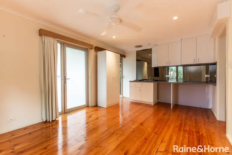 16 a University Way, Bellevue Heights SA 5050