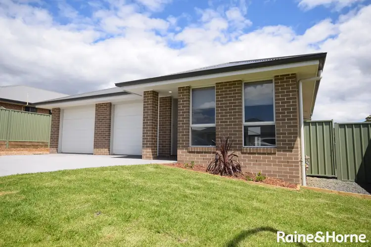 4 Gunbar Way, Nowra NSW 2541