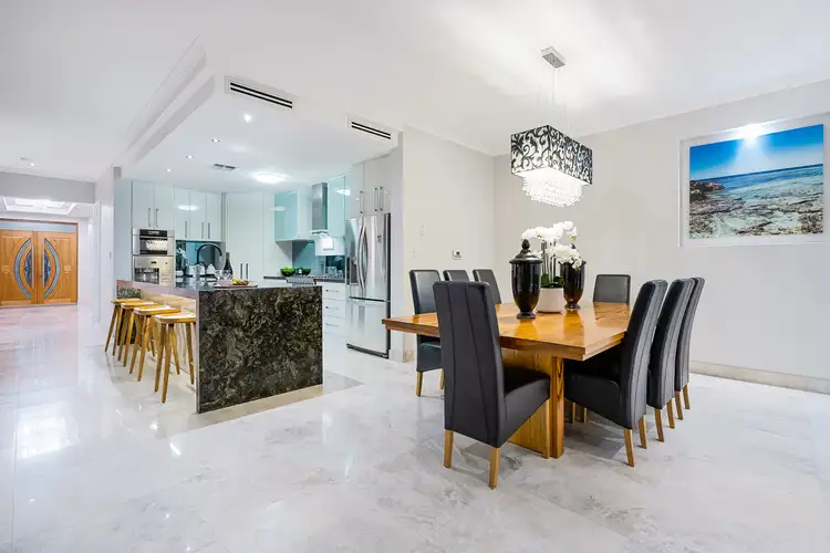 10 Podman Loop, North Coogee WA 6163