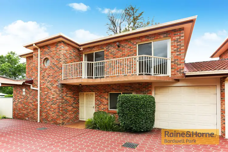 2/12 Weston Avenue, Narwee NSW 2209