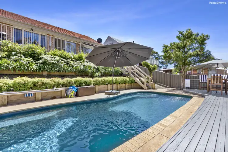 60 Moorong Crescent