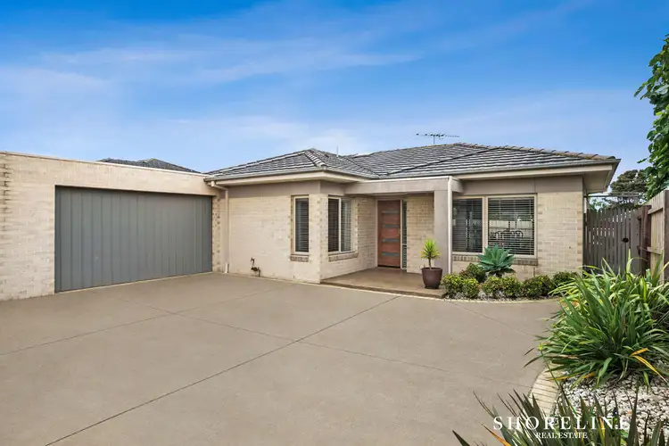2/4 Moorfield Avenue, Rosebud VIC 3939