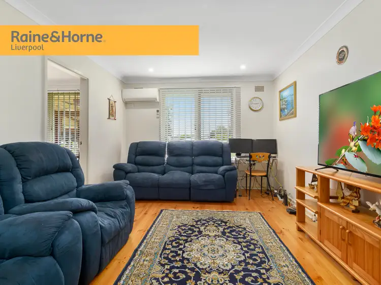 39 Blackwood Crescent, Macquarie Fields NSW 2564