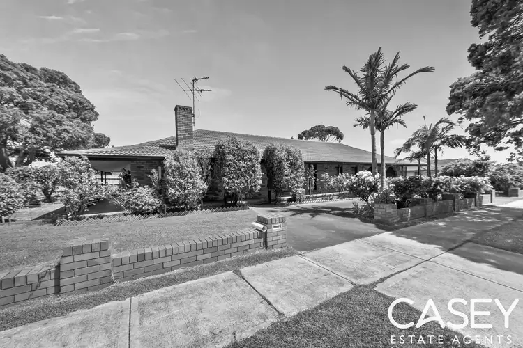 7 Cranbourne Drive, Cranbourne VIC 3977