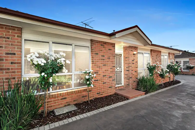 2/12 John Street, Oak Park VIC 3046