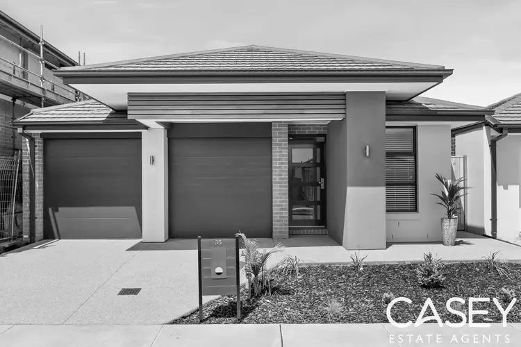 35 Limandus Crescent, Cranbourne South VIC 3977