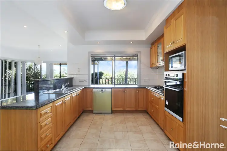 Sixth view of Homely house listing, 10 The Ridge, Roxburgh Park VIC 3064