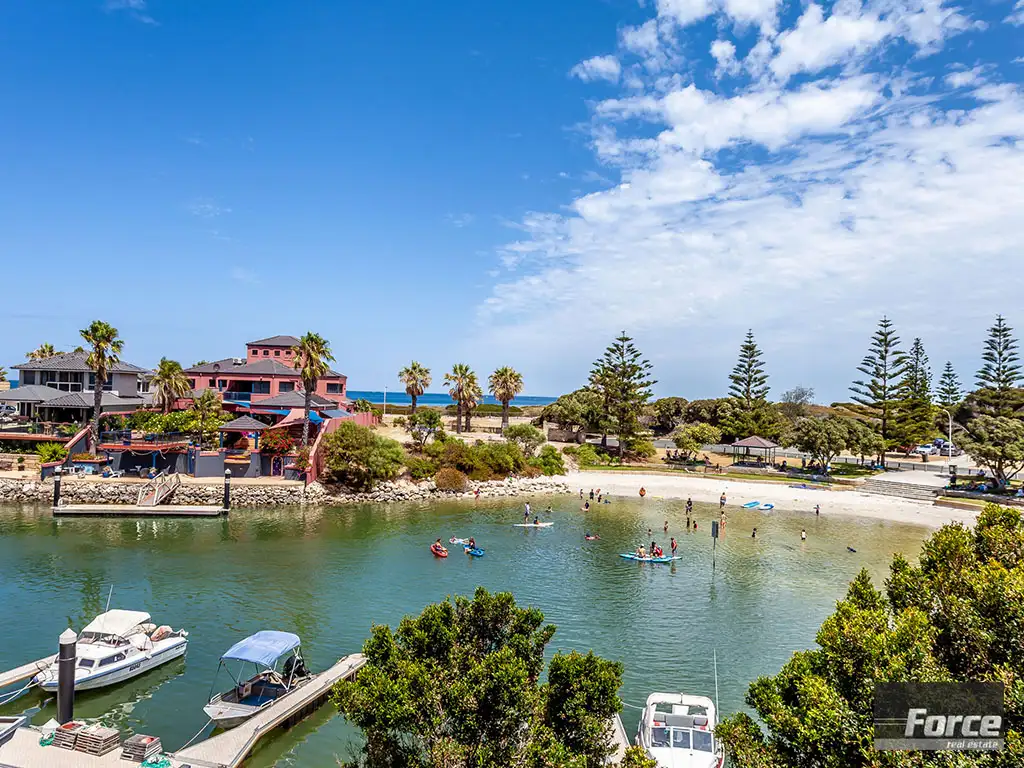 Main view of Homely house listing, 5/8 Keys Close, Mindarie WA 6030