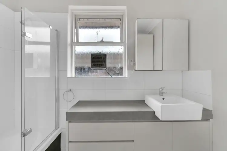 Fifth view of Homely apartment listing, 15/18 South Terrace, Clifton Hill VIC 3068