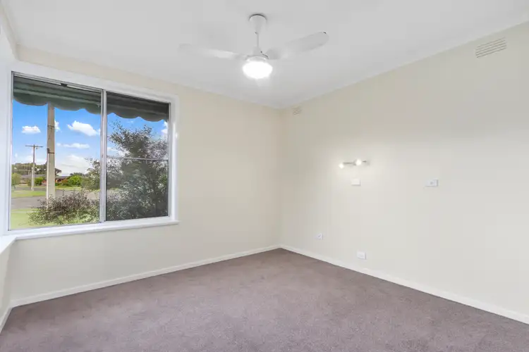 Sixth view of Homely house listing, 7 Wallace Court, Traralgon VIC 3844