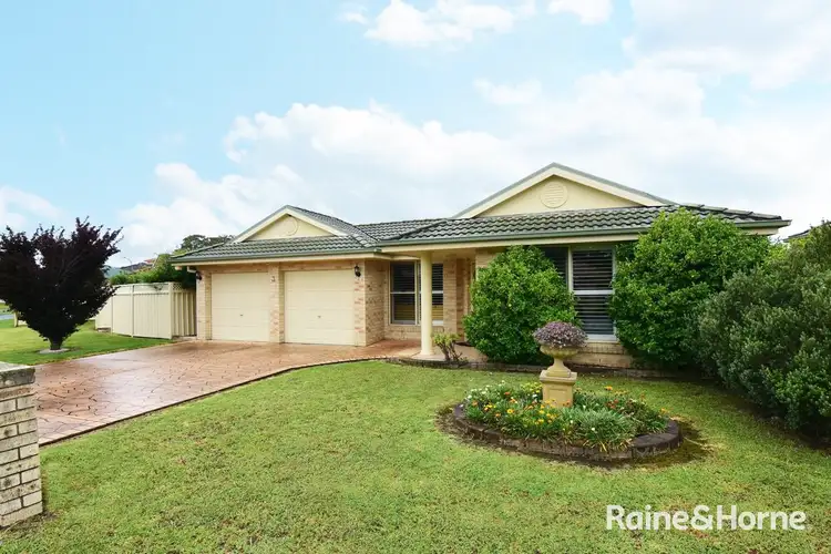 3 Kardella Avenue, Nowra NSW 2541