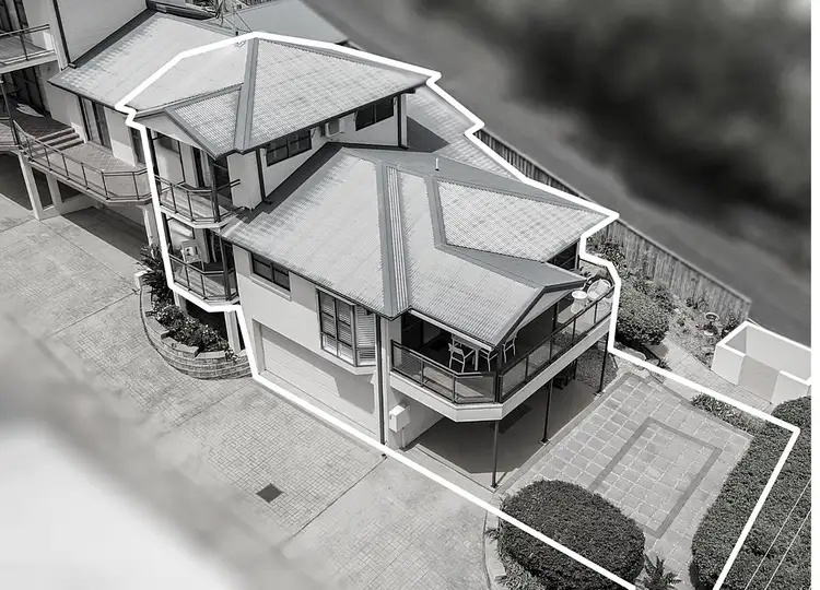 Second view of Homely townhouse listing, 1/18 Avoca Drive, Avoca Beach NSW 2251