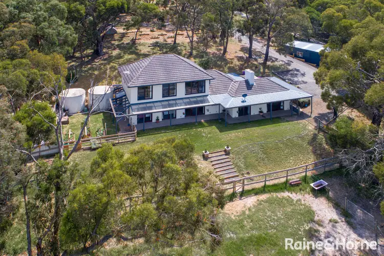25 Cooraminta Crescent, New Gisborne VIC 3438