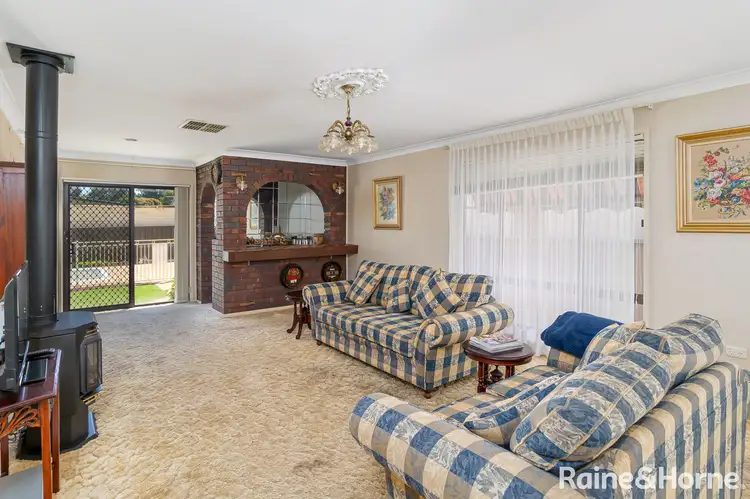 Second view of Homely house listing, 31 Geneva Crescent, Lake Albert NSW 2650
