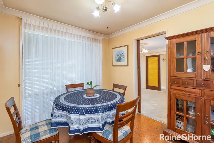 Fifth view of Homely house listing, 31 Geneva Crescent, Lake Albert NSW 2650