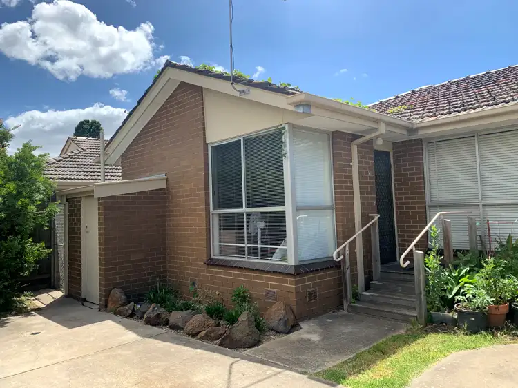 112 Blackshaws Road