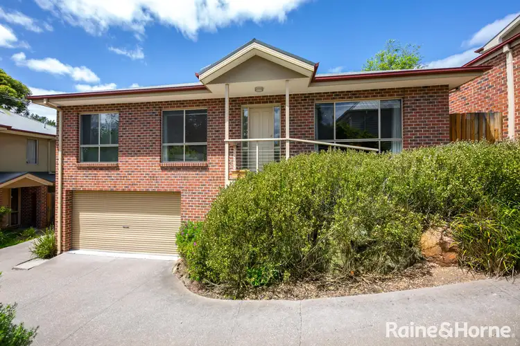 2/71 Aitken St, Gisborne VIC 3437