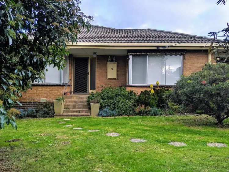 9 Casey Avenue