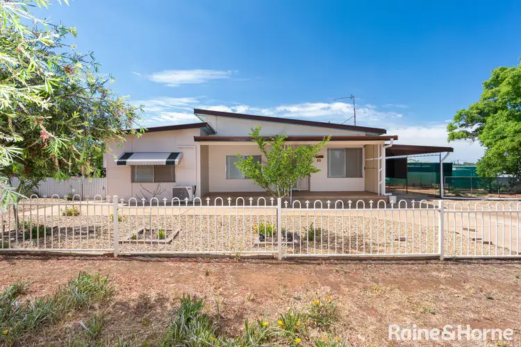 81 Devlin Street, Coolamon NSW 2701