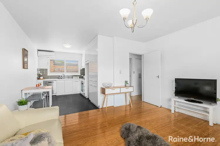 Main view of Homely unit listing, 5/205 Mason Street, Newport VIC 3015