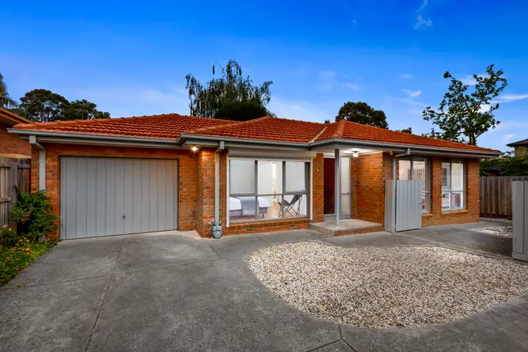 2/10 Moira Grove, Glen Waverley VIC 3150